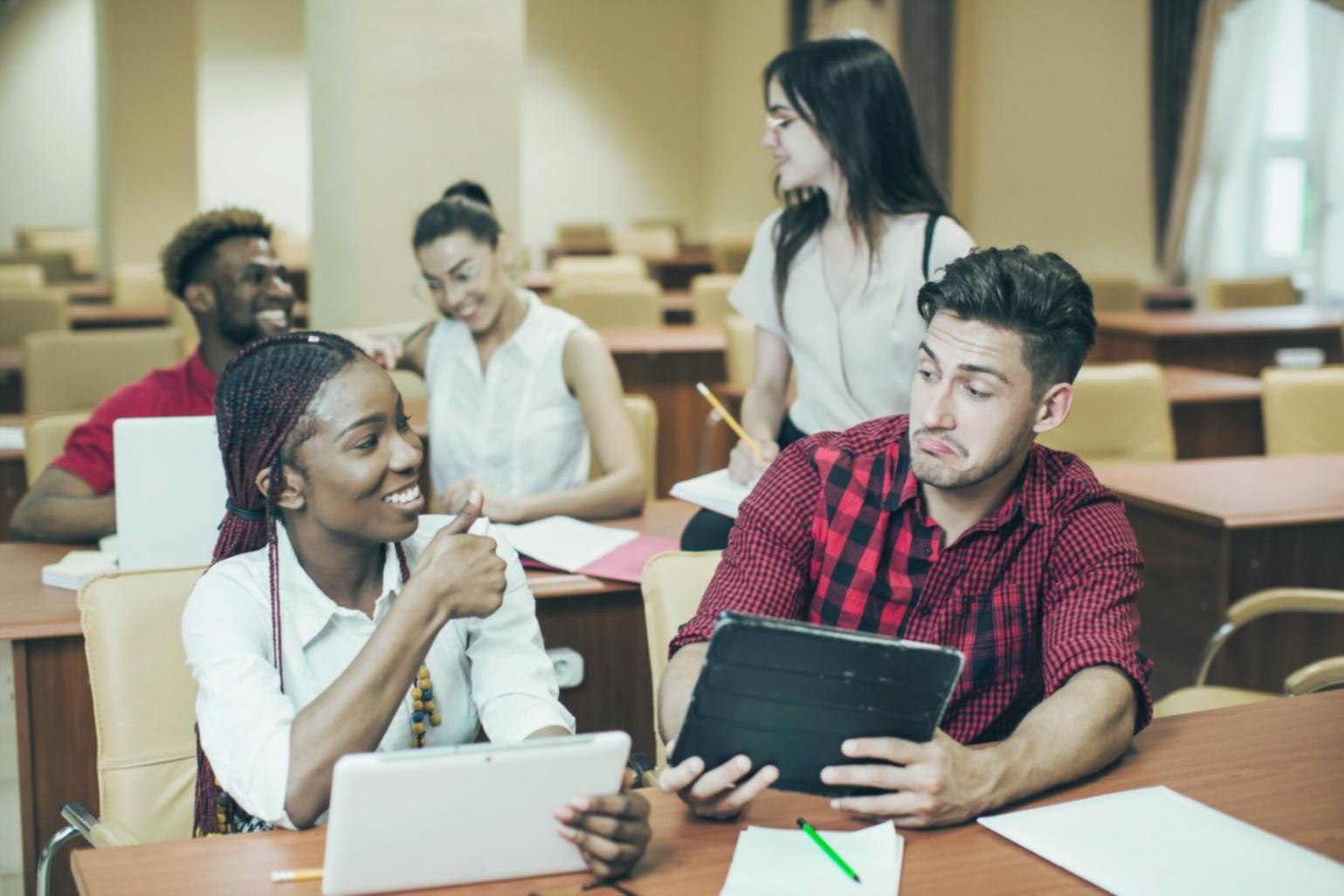 Espace accueil moderne de notre agence bancaire à Aix-en-Provence